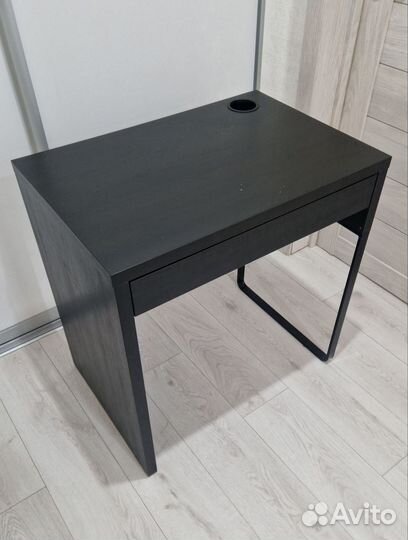 Компьютерный столик IKEA