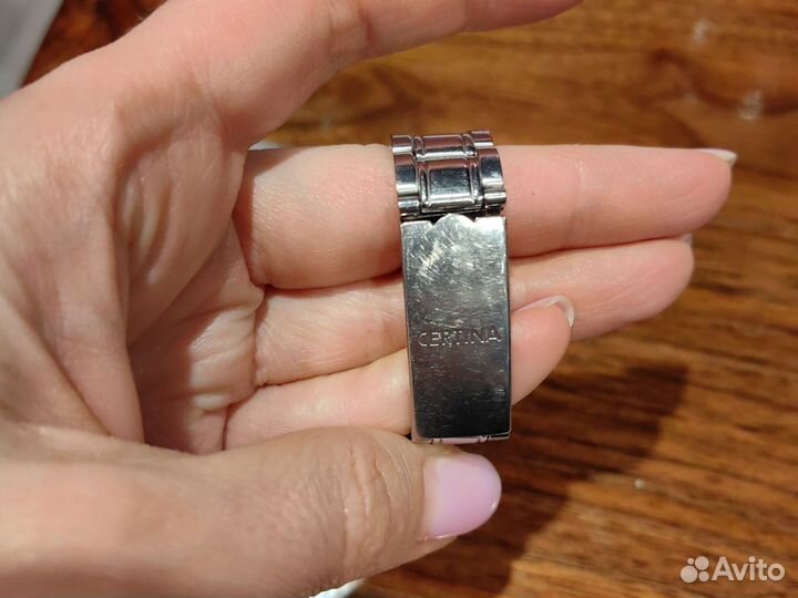 Часы наручные женские