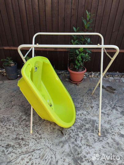 Ванночка для купания с подставкой