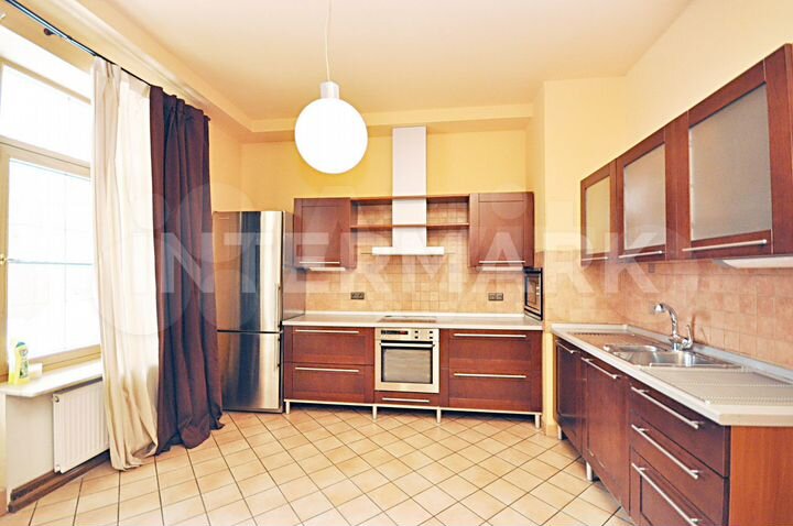 7-к. квартира, 525 м², 3/3 эт.