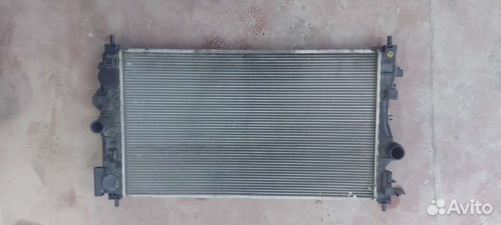 Радиатор охлаждения Opel