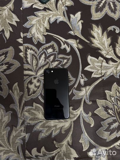 iPhone 7, 32 ГБ