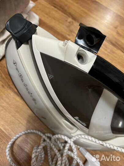 Утюг Breville