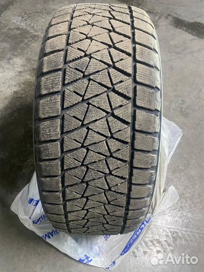 Bridgestone Blizzak DM-Z2 285/50 R20