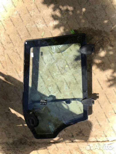 JCB Js 205 lc 2017- cтекло заднее левое