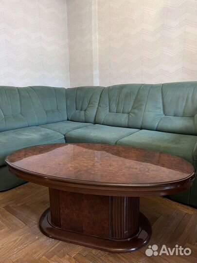 Журнальный стол с баром