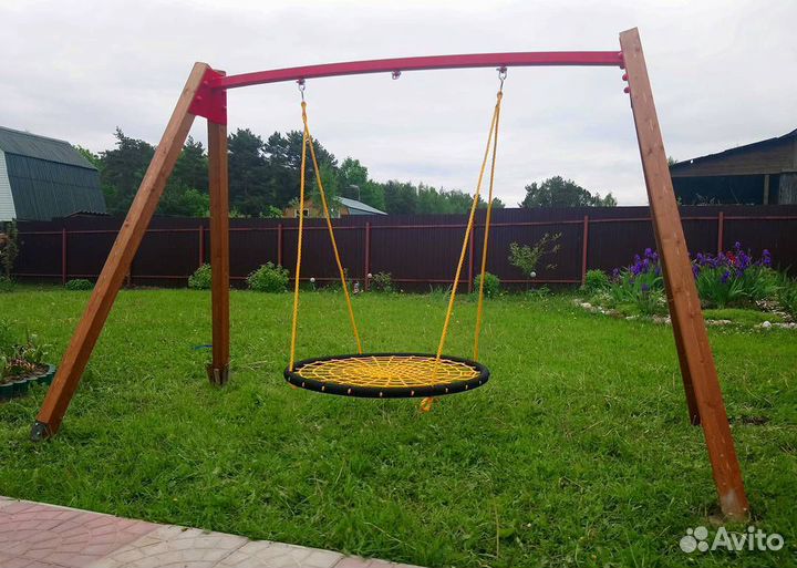 Качели гнездо на металлической балке