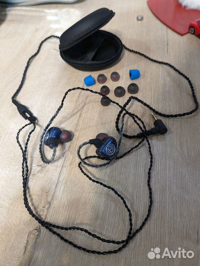 Наушники (trn v90)