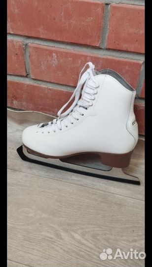Коньки фигурные профессиональные