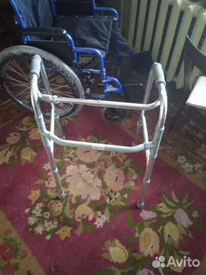 Инвалидная коляска новая