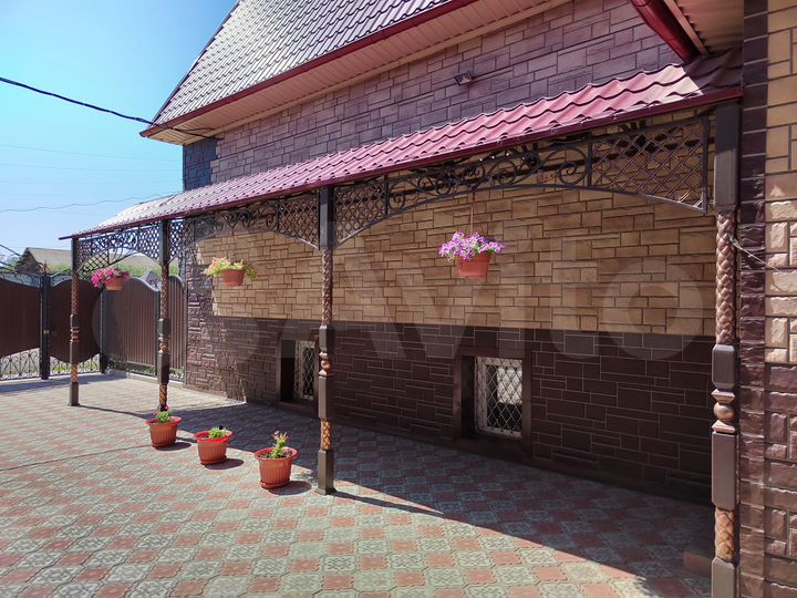 Дом 320 м² на участке 18 сот.