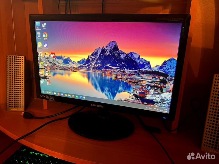 Монитор Samsung