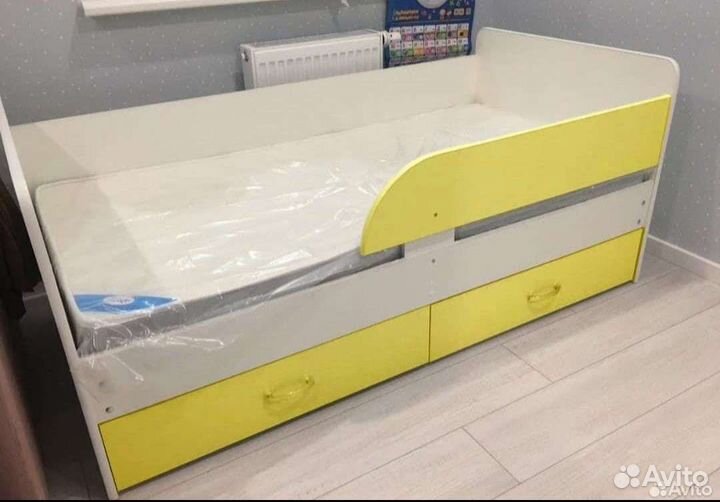 Кровать с ящиками и бортиком новая 160/180*80 см