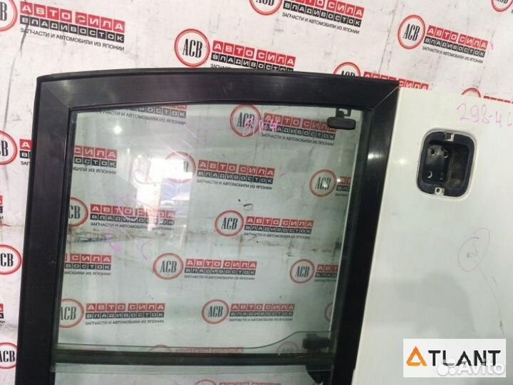 Дверь передний правый nissan civilian