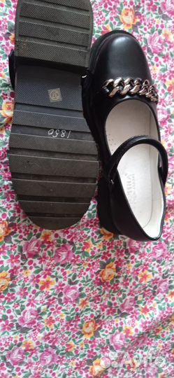 Новые кеды,сандалии и туфли на девочку,р37