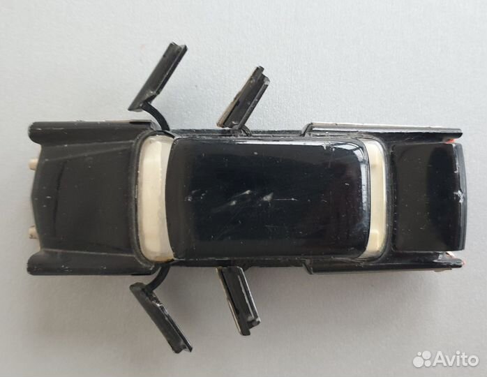 Машинка Чайка СССР модель 1:43