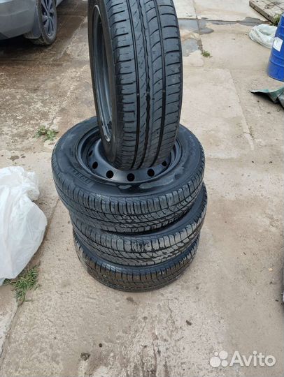 Pirelli Cinturato P1 16.5/85 R15