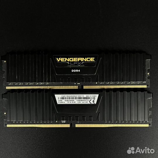 Оперативная память Corsair Vengeance LPX 2x8gb