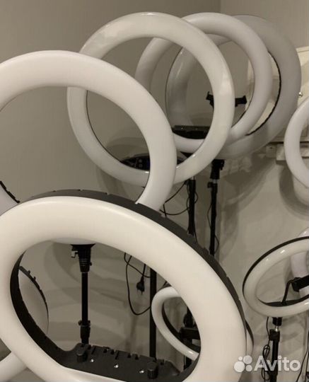 Кольцевая лампа со штативом. Разных размеров