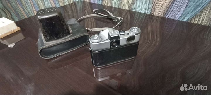 Зеркальный фотоаппарат зенит