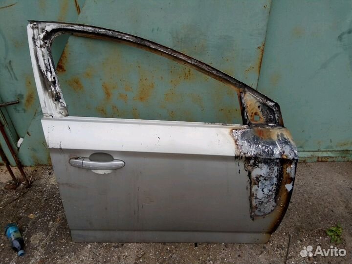 Дверь передняя правая Форд Мондео
