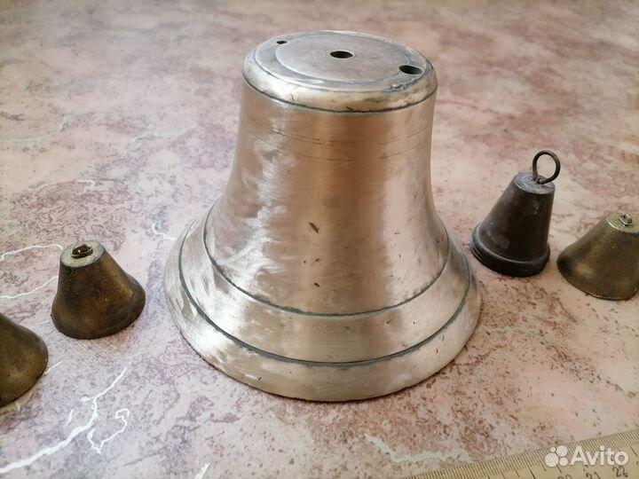 Колокол старинный