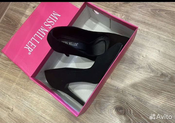 Туфли лодочки черные 39