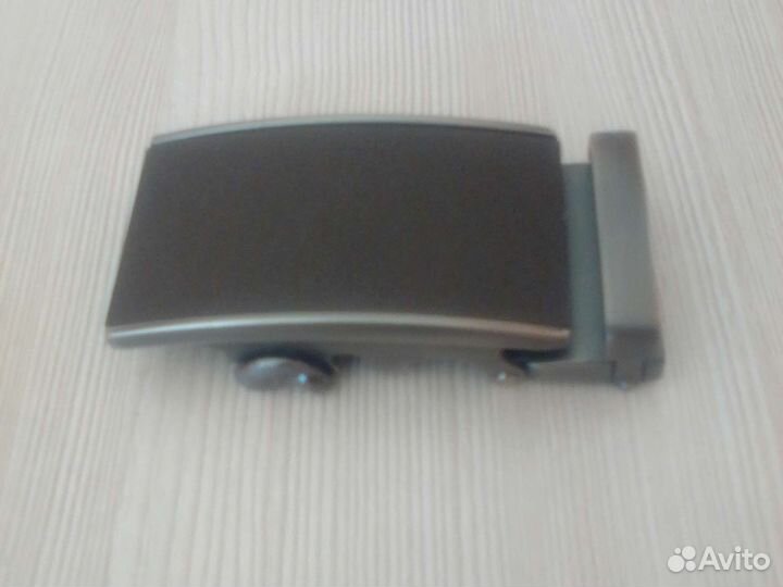 Бляшка на ремень фирменная новая