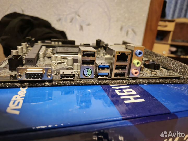 Материнская плата h610M ASRock