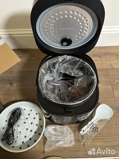 Мультиварка Redmond mc100