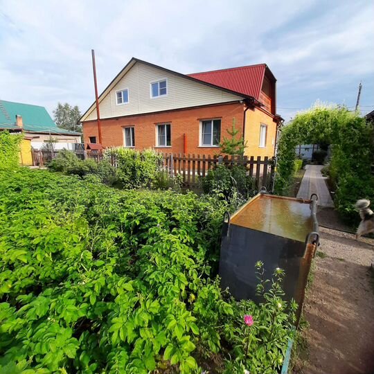 Дом 204 м² на участке 17 сот.