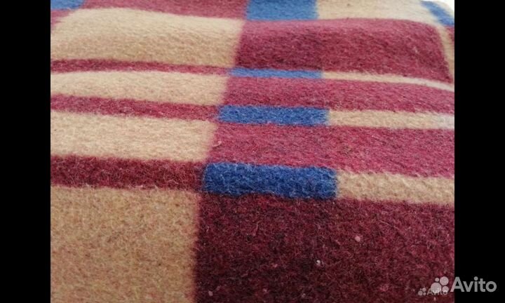 Одеяла б/у, полуторки