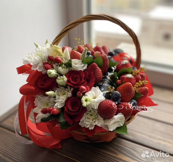 Фруктовая корзина фруктовый букет из клубники
