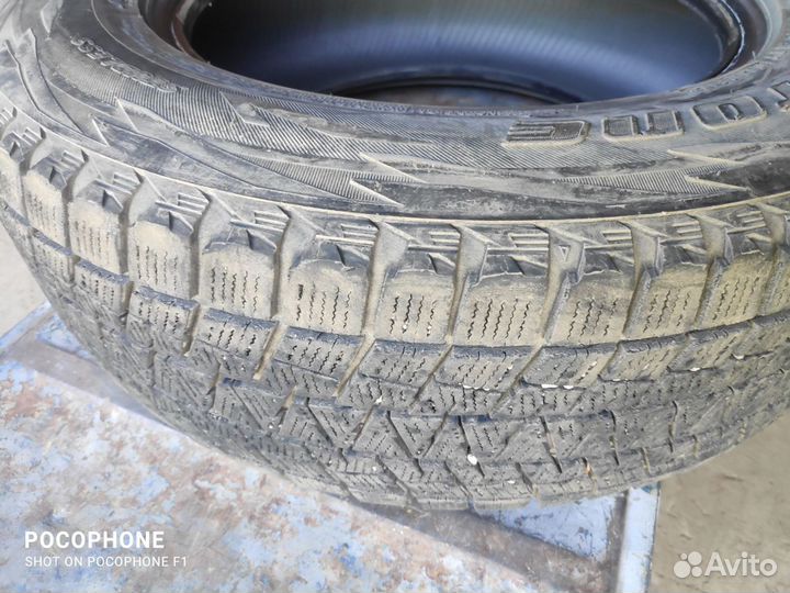 Bridgestone Blizzak DM-V1 215/70 R16