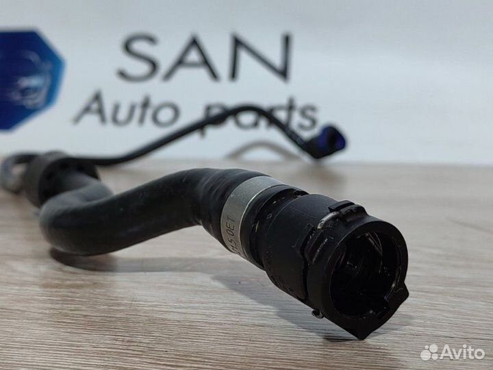 Шланг системы охлаждения Bmw 5 F10 N63B44 2011