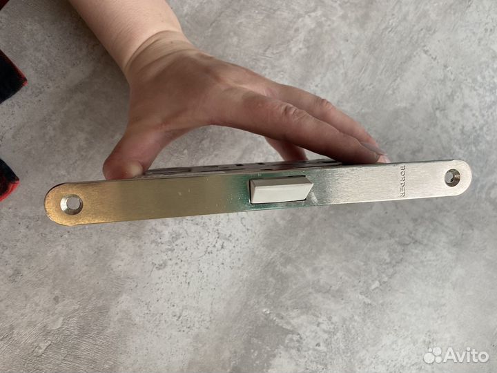 Замок межкомнатной двери врезной