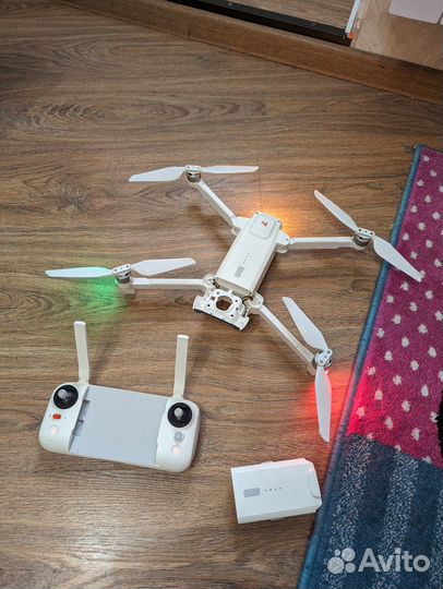 Продам квадрокоптер fimi x8 se 2020