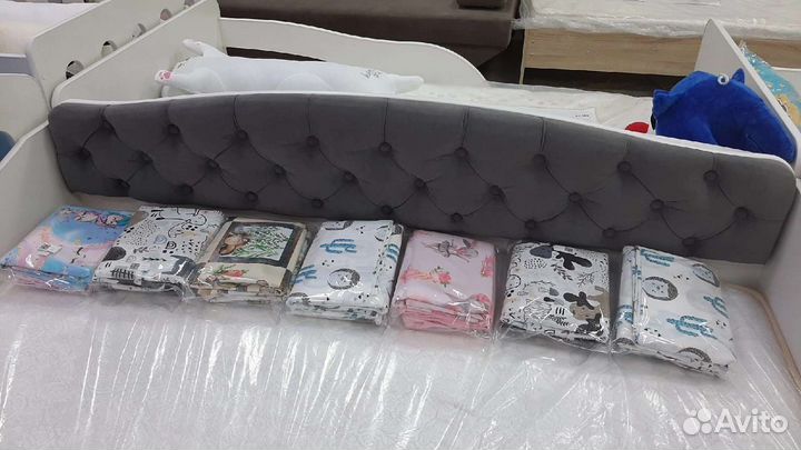 Кровать Софа с каретной стяжкой (новая)