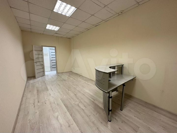 Офис на 1 этаже БЦ, 18.6 м²