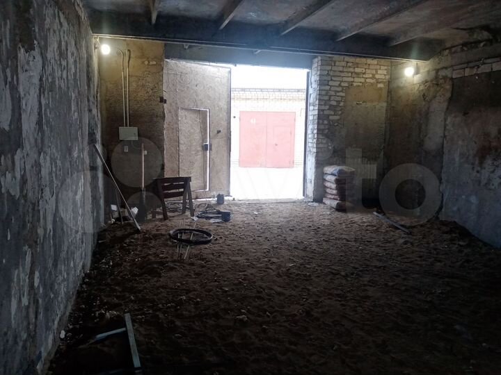 Гараж, > 30 м²