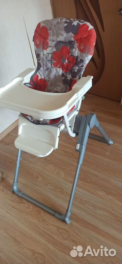 Детский складной стульчик для кормления