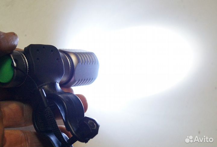 Фонарь велосипедный с креплением