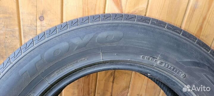 Toyo Open Country U/T 235/65 R17 104H