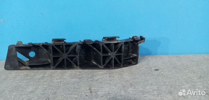 Кронштейн переднего бампера левый Kia Sportage 4