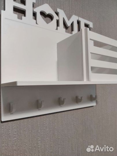 Ключница с полкой