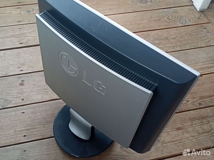 Монитор lg flatron L1930SQ