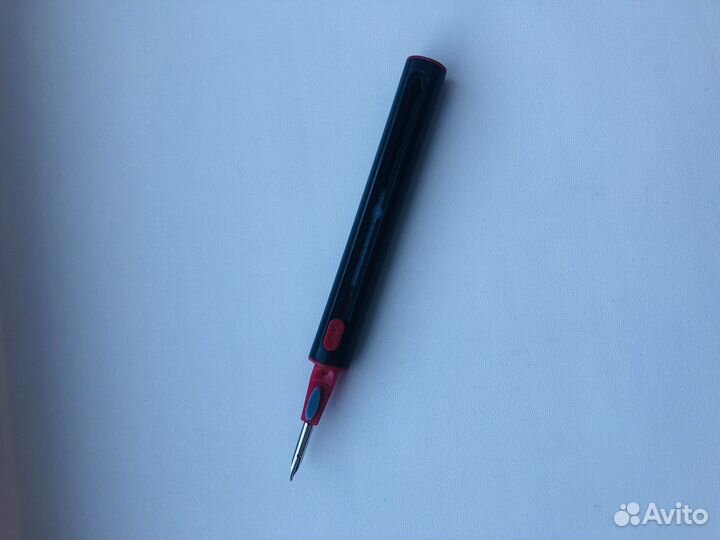 Ручка для чистки наушников