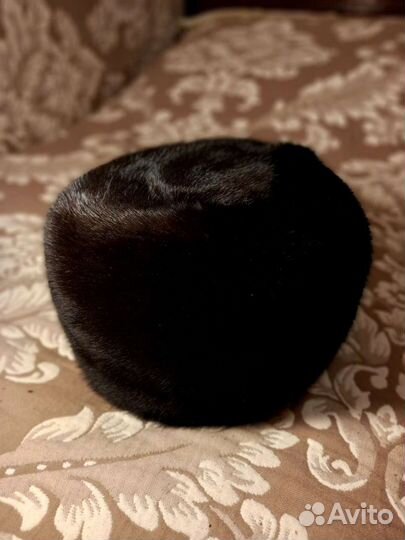 Женская шапка