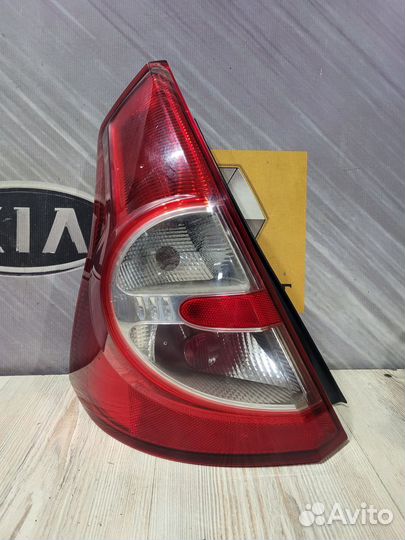 Фонарь задний Renault sandero Лев