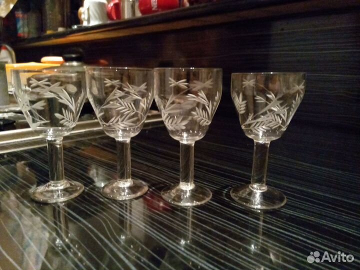 Набор рюмок из стекла